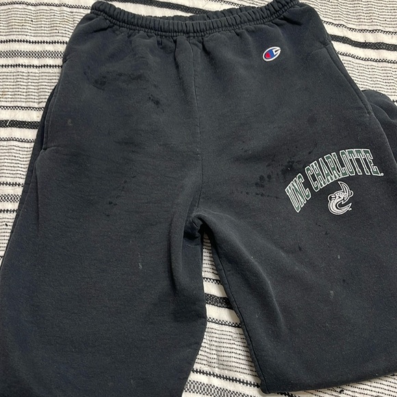 Unc charlotte sweatpants - Picture 1 of 6